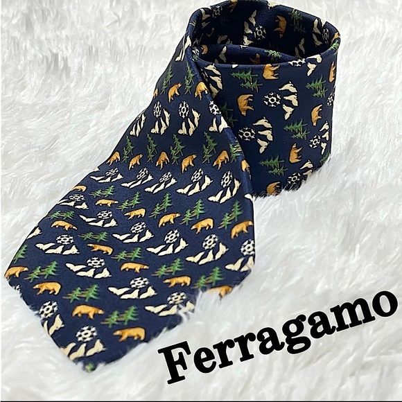 Salvatore Ferragamo 100% silk tie bear sea lion animal printed ⭐️⭐️⭐️⭐️ - Picture 15 of 15